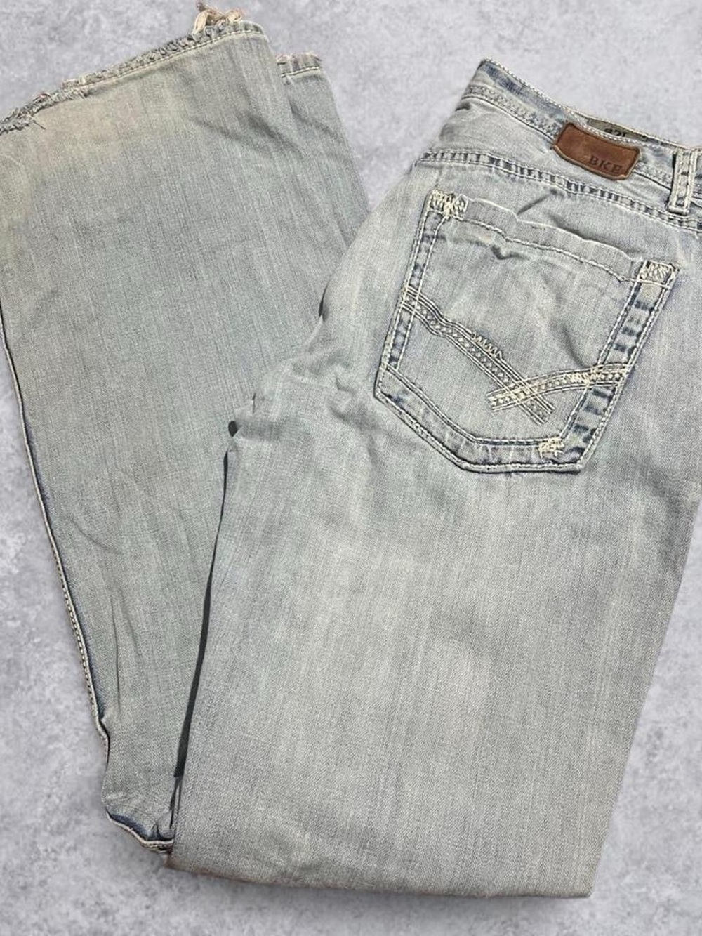 BKE Tyler Jeans Mens 32x32 Blue Light Wash Relaxed Straight Stretch Denim